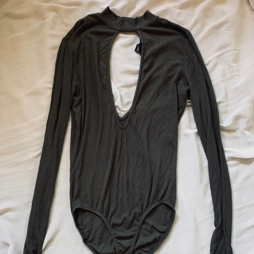 F21 Body Suit w/ Keyhole opening
